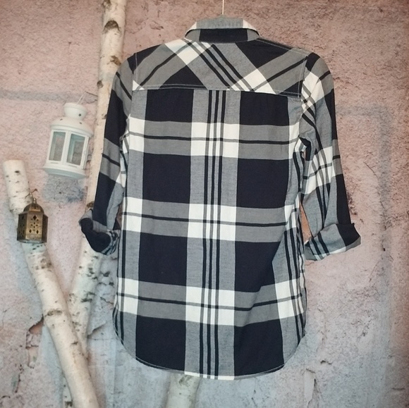 J. Crew button up plaid flannel shirt - Picture 2 of 3